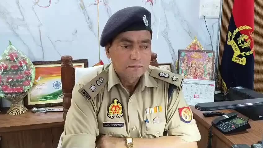 मिलक: मिलक में यातायात व्यवस्था को ठीक करने के संबंध में पुलिस अधीक्षक ने पुलिस कर्मियों को दिए निर्देश
