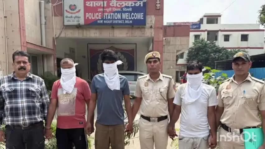 करावल नगर: जील पार्क में जुआ खेलते तीन आरोपी गिरफ्तार, ₹2,200 नकद और 52 ताश के पत्ते बरामद