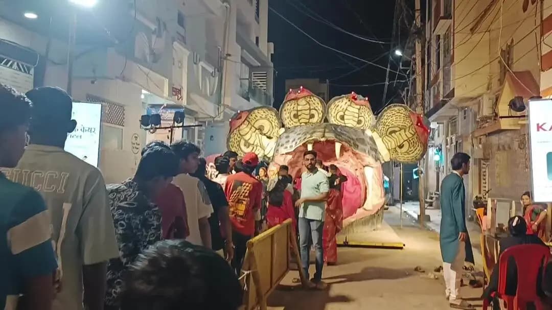 खकनार: इंदिरा कॉलोनी स्थित रिद्धि सिद्धि फाउंडेशन में महापौर ने किए भगवान श्री गणेश के दर्शन