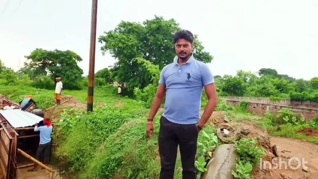 संदेश: 1 करोड़ 62 लाख रुपये के खर्च में बन रहे ड्रेन में लगातार गड़बड़ी, ग्रामीणों के सवाल पर ठेकेदार ने शुरू किया सुधार