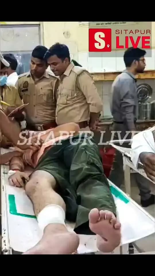 #सीतापुर: कांग्रेस नेत्री के बेटे की मर्सिडीज़ कार ने बाइक सवार पुलिसकर्मी को कुचला गंभीर अवस्था में लखनऊ रेफर...
#NewsUpdate #SitapurLive #reelsviral #fbreels