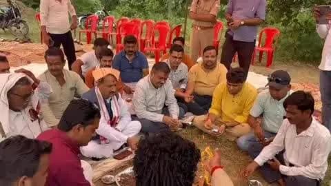 टूंडला: टूंडला नगर की रामलीला के लिए ठाकुर बीरी सिंह इंटर कॉलेज में हुआ भूमि पूजन, तहसीलदार भी रहे मौजूद