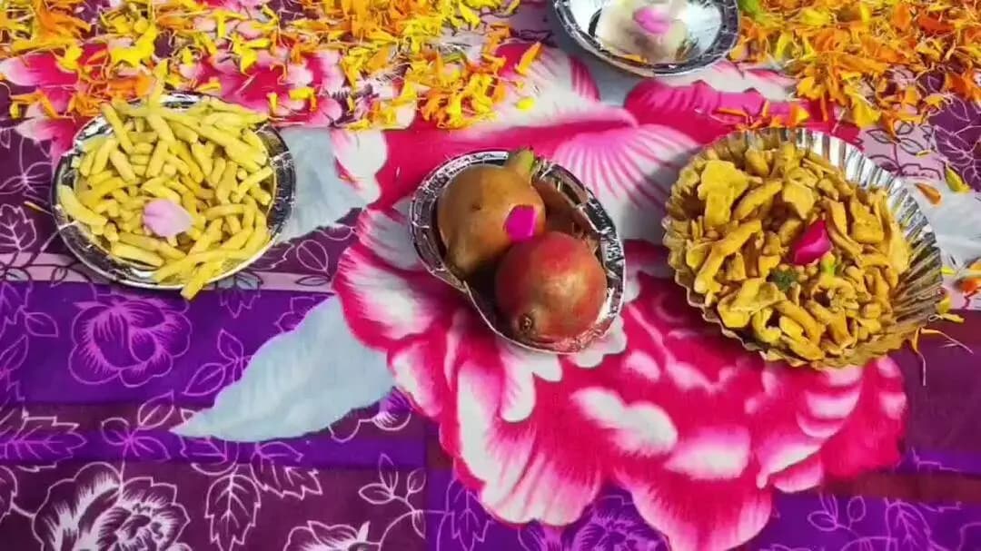 खिलचीपुर: शासकीय कन्या उच्चतर माध्यमिक विद्यालय ने छप्पन भोग के साथ गणेश विसर्जन किया, ढोल-भजनों के साथ भव्य शोभायात्रा निकली