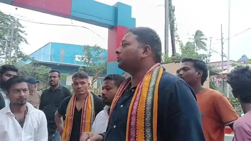 କଟକ ପୌରାଞ୍ଚଳ: କଟକ ଜଗତପୁର ଖଣ୍ଡେଇ ଢାବାରେ ଗୋ ମାଂସ ଅଭିଯୋଗ: ଜଗତପୁର ଥାନାରେ ହିନ୍ଦୁ ସେନାର ଅଭିଯୋଗ