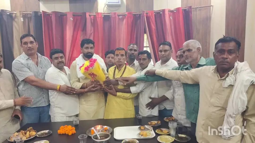 बापौली: बापौली पंचायत समिति अध्यक्ष जॉनी रावल ने हवन यज्ञ कर दोबारा कार्यभार संभाला
