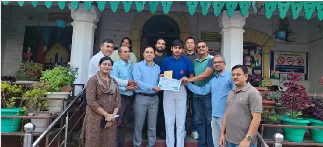 अल्मोड़ा: अटल राजकीय इंटर कॉलेज अल्मोड़ा ने विकासखंड विज्ञान क्विज प्रीमियम लीग में मारी बाजी