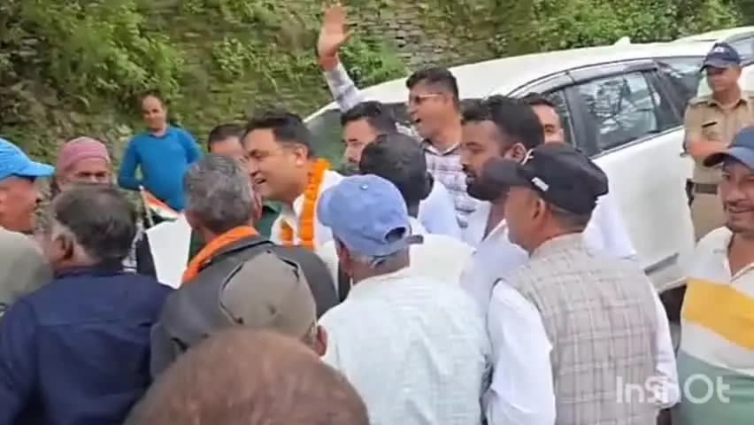 बेतालघाट: भीमताल विधानसभा में विकास को गति, रामगढ़-कैंचीधाम मोटर मार्ग के डामरीकरण का शुभारंभ