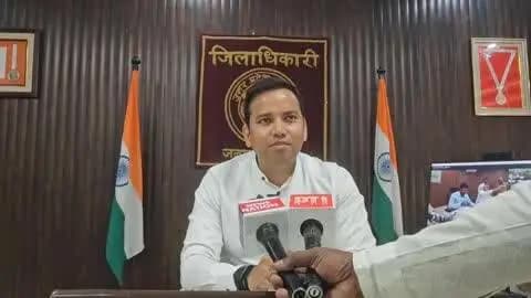 भदोही: 8 हजार की रिश्वत लेते विद्युत विभाग के कार्यकारी सहायक को गिरफ्तार, जिले में ऑरेंज अलर्ट, मृत बंदी की तलाश