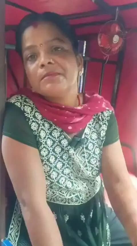 #SuccessStory
दिव्यांगता को नहीं बनने दिया बाधा, ई-रिक्शा से आत्मनिर्भर बनी दीपमाला यादव
शासन की योजनाओं और जिला दिव्यांग पुनर्वास केंद्र के सहयोग से बदली जिंदगी, अब प्रतिमाह करीब 15 हजार रुपये की आय
CM Madhya Pradesh
Jansampark Madhya Pradesh
#neemuc #नीमच #सफलता_की_कहानी