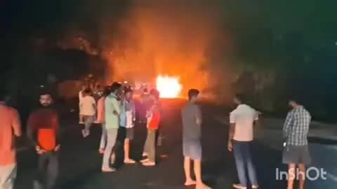 खगड़िया: मानसी में NH-31 पर यात्री बस में लगी भीषण आग, 50-60 तीर्थयात्री बाल-बाल बचे