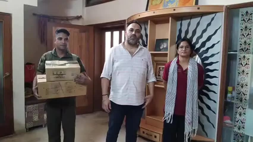 भीलवाड़ा: शास्त्रीनगर में घर की छत पर दिखे तीन बार्न आउल, वन्य जीव रक्षक नारायण लाल बैरवा और टीम ने किया सुरक्षित रेस्क्यू