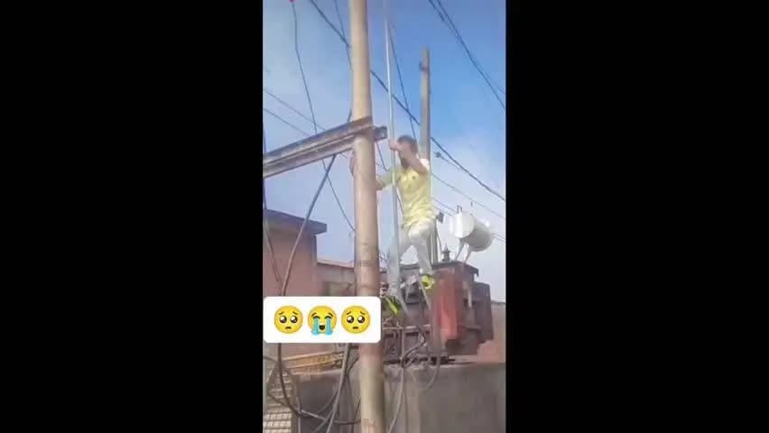टांडा: टांडा में बिजली ठीक करते समय संविदा बिजली कर्मी वली की हुई मौत, मोहल्ला भबब्बलपुरी में चल रहा था बिजली का काम