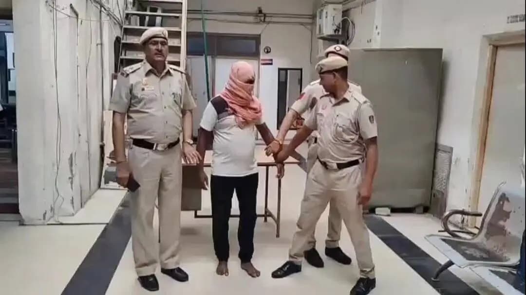 यमुना विहार: करावल नगर में अवैध हथियार के साथ आरोपी गिरफ्तार, देशी कट्टा और दो कारतूस बरामद