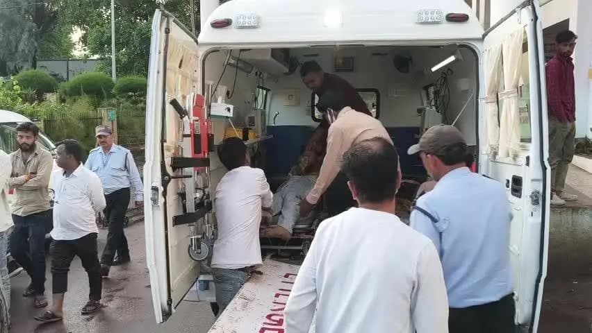 छतरपुर नगर: बिजावर के परिवार के पांच लोगों की अंत्येष्टि में आते समय मौत, परिजन ने दी जानकारी