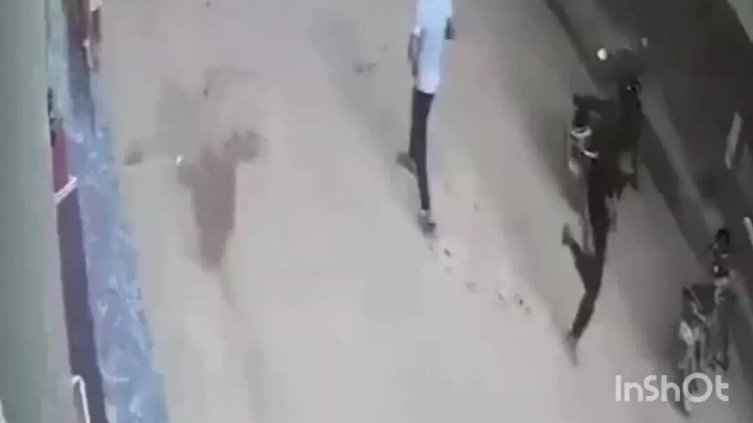गाज़ियाबाद: गोविंदपुरम में चाकू बाजी का मामला, घटना से जुड़ा CCTV वीडियो हुआ वायरल