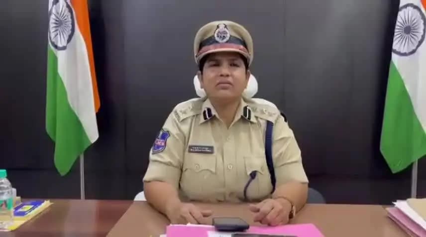 నిర్మల్: నిర్మల్ జిల్లాలో గణేష్ నిమజ్జనం సక్సెస్.. 36 గంటలు విధులు నిర్వహించిన పోలీస్ సిబ్బందిని అభినందించిన ఎస్పీ జానకి షర్మిల