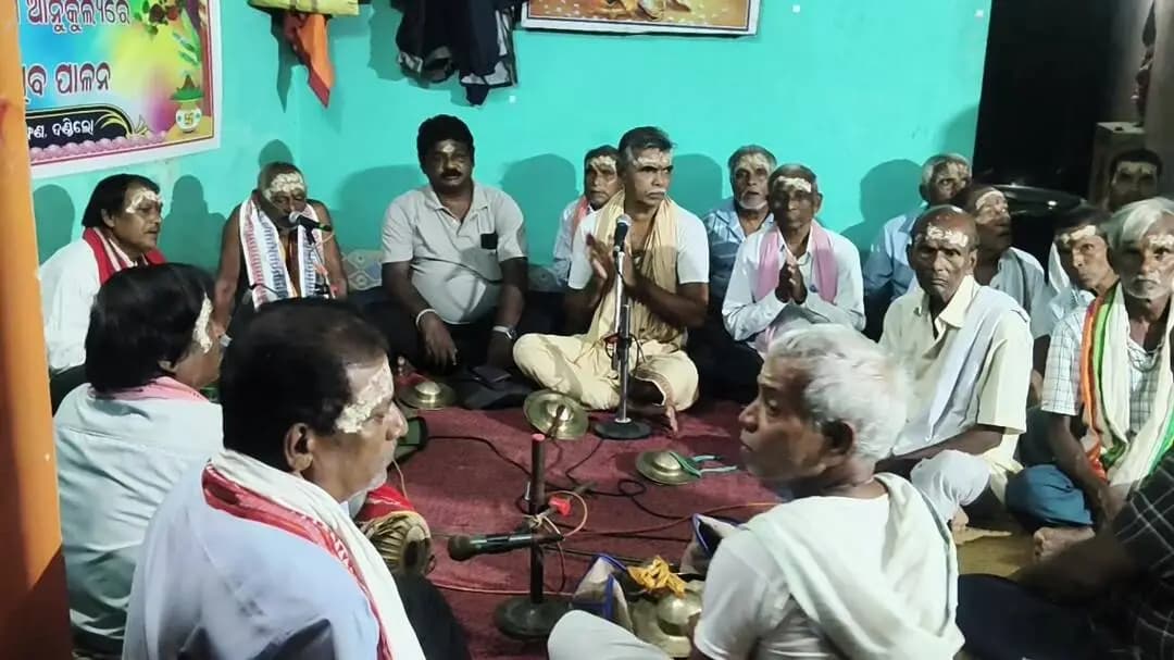 ବିରିଡି: ବିରିଡି ଦଣ୍ଡିଲୋରେ ଭକ୍ତିମୟ ପରିବେଶରେ ପାଳିତ ହେଲା ଶ୍ରୀ ଶ୍ରୀ ଭାଗବତ ଜନ୍ମଉତ୍ସବ