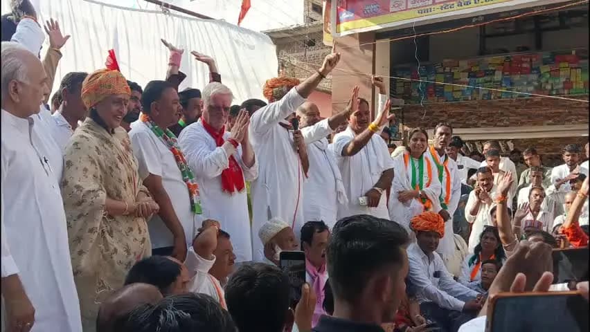 सुसनेर: सुसनेर में दतिया जैसा चुनावी माहौल, अंतिम दौर में भाजपा-कांग्रेस आमने-सामने; नुक्कड़ सभाओं के बाद डोर-टू-डोर संपर्क