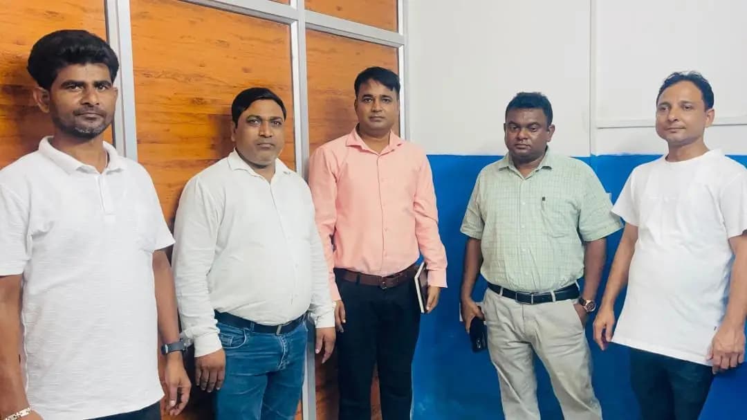 पाकुड़िया: पाकुड़िया में मोंगलाबांध बायो पैथ लैब का एसडीएम ने किया औचक निरीक्षण