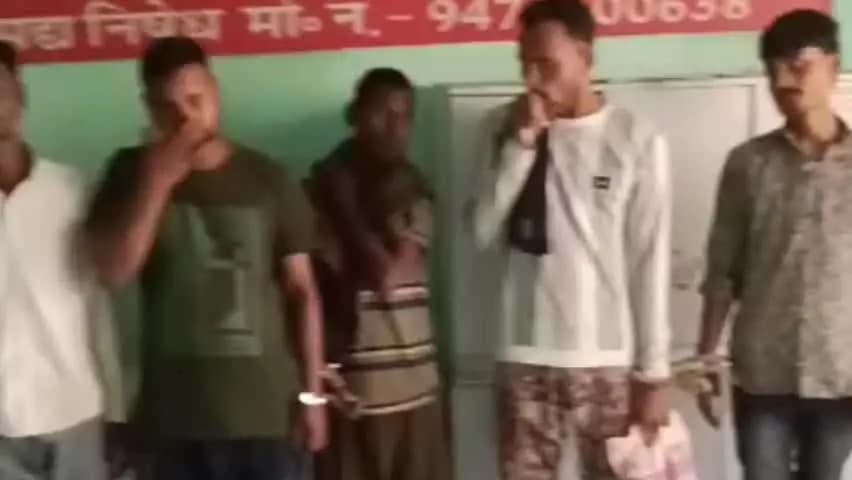 शंकरपुर: मद्य निषेध विभाग ने 3 लीटर देसी, 144 लीटर विदेशी शराब, दो शराब कारोबारी व चार शराबी गिरफ्तार किए