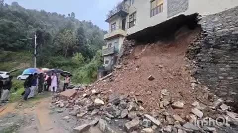 धारी: कैबिनेट मंत्री राम सिंह कैड़ा ने आपदा प्रभावित क्षेत्रों का निरीक्षण किया, अधिकारियों को राहत के निर्देश दिए