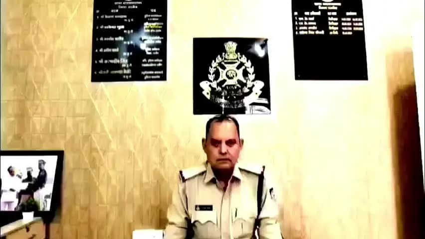 बड़नगर: रेलवे फाटक के आगे तेज रफ्तार ट्रैक्टर ने मोटरसाइकिल को मारी जोरदार टक्कर