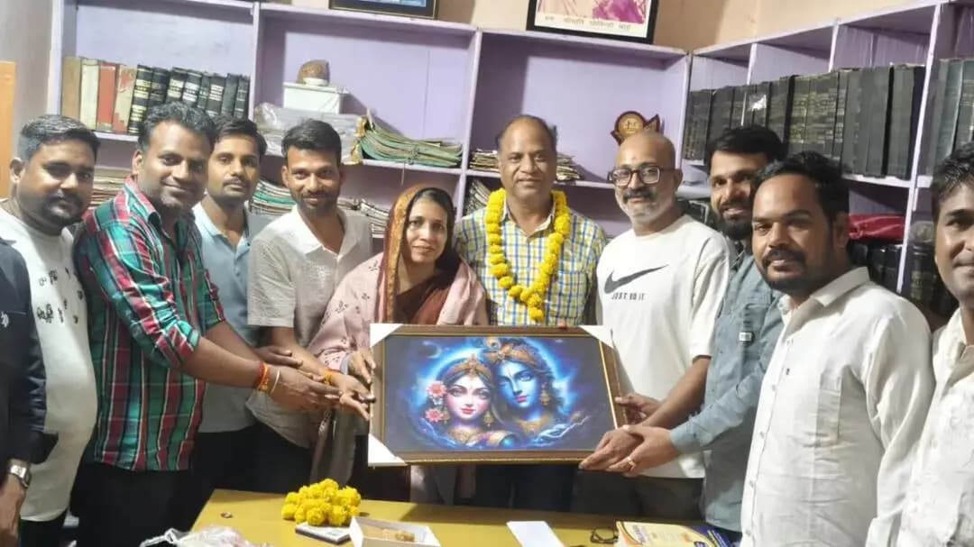 केशोरायपाटन: कापरेन के समग्र विकास की मांग को लेकर टीम यूथ 90 के कार्यकर्ताओं ने पालिकाध्यक्ष को सौंपा ज्ञापन