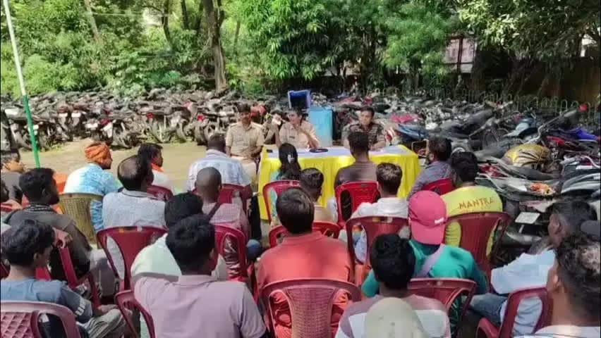 चाईबासा: सदर थाना में बैठक: टोटो चालकों को मिलेगा पहचान पत्र व क्रम संख्या