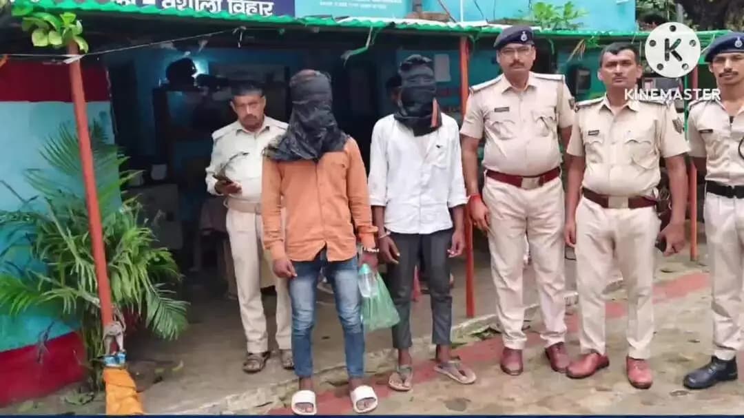 पटेढ़ी बेलसर: बेलसर पुलिस ने 33 हजार बिजली के तार काटते हुए दो चोरों को किया गिरफ्तार