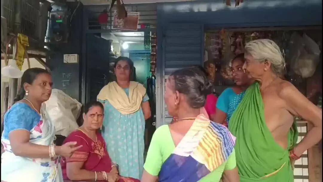 ପାରଳାଖେମୁଣ୍ଡି: ଉପଲଡା ଠାରେ ମହିଳାଙ୍କ ବେକରୁ ସୁନା ଚେନ୍ ଝାମ୍ପି ନେଲା ଚୋର।