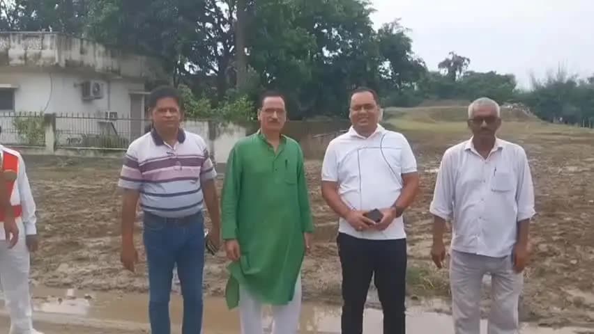 बड़हिया: बड़हिया में बनेगा स्पेशल आईटीआई कॉलेज,एसडीओ ने प्रस्तावित स्थल का निरीक्षण किया
