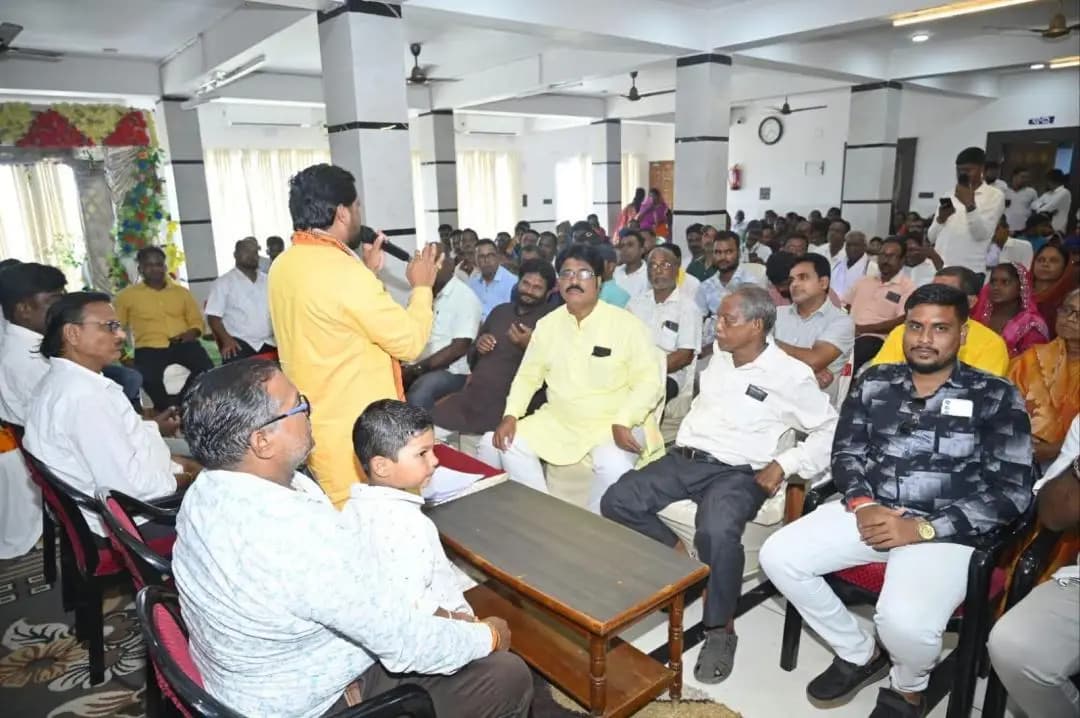 ମାର୍ଶାଘାଇ: ମାର୍ଶାଘାଇ ଅଙ୍ଗୁଳାଇ ପଞ୍ଚାୟତରେ ବିଧାୟକଙ୍କ ଗସ୍ତ, ସମସ୍ୟା ଶୁଣି ଦେଲେ ପ୍ରତିଶ୍ରୁତି