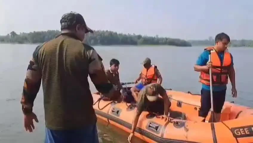 বারাবনী: *কাশকুলি মন্দিরা ড্যামে পড়ুয়ার দেহ উদ্ধার, ঘটনাস্থলে সিভিল ডিফেন্স ও পুলিশ