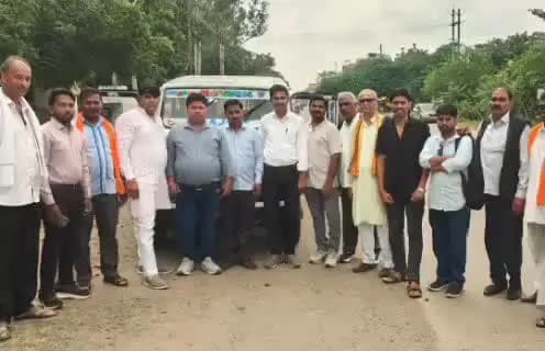 इछावर: जिले के इछावर से दो दिवसीय कृषक प्रशिक्षण के लिए कृषकों का दल रवाना