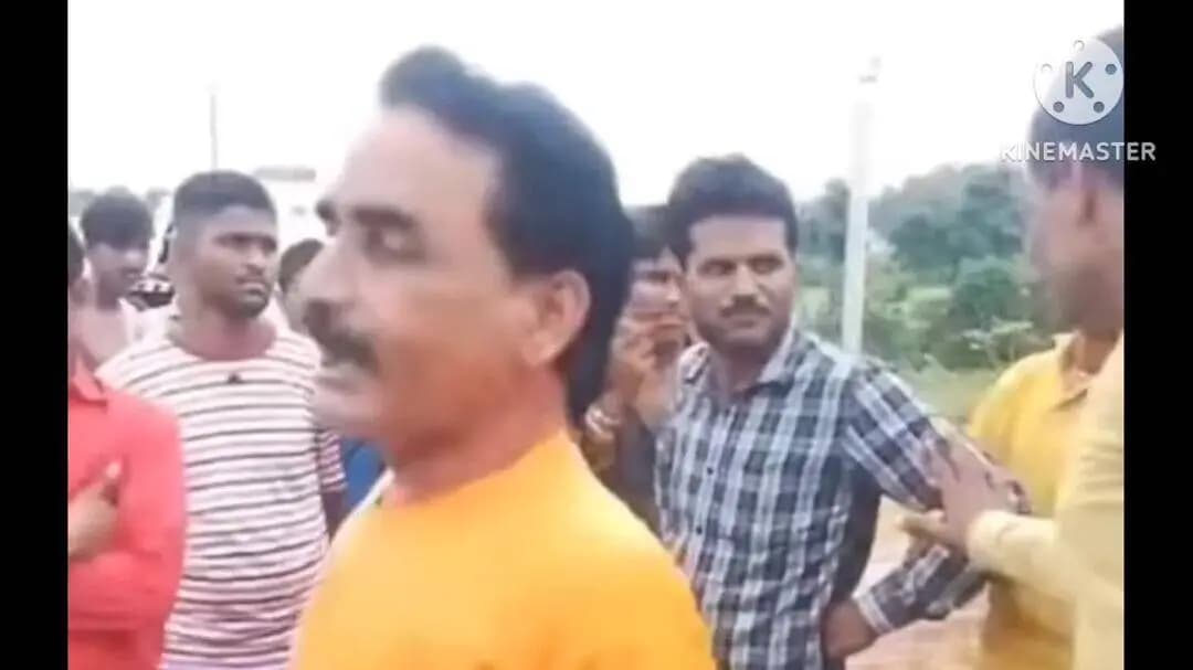 महरौनी: ग्राम डंगराना के निवासियों का आरोप, अधिकारियों ने कागजों में फर्जी रिपोर्ट लगाकर गांव के पास अवैध तरीके से लगवाया क्रेशर