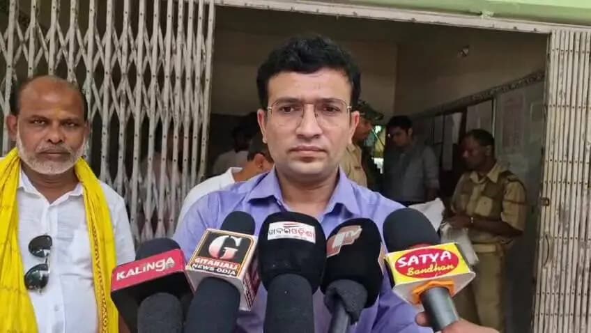ଭୋଗରାଇ: ସୁବର୍ଣ୍ଣରେଖାରେ 4ର୍ଥ ଥର ବନ୍ୟା: ଭୋଗରାଇ ସ୍ଥିତି ନେଇ ଜିଲାପାଳଙ୍କ ପ୍ରତିକ୍ରିୟା