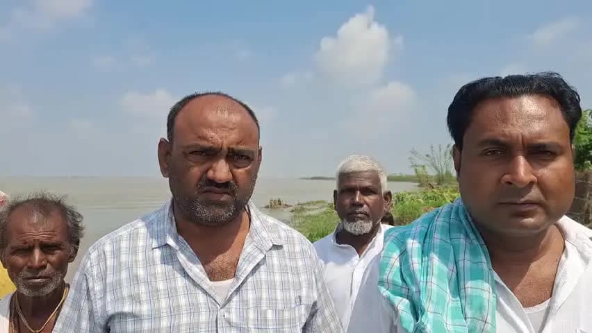 सुपौल: घूरन में बाढ़ के पानी से कोसी नदी में कटकर कई घर तबाह, प्रशासन मौन