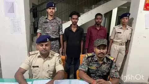 अकबरपुर: पचरुखी नदी घाट के पास देसी कट्टा और हथियार के साथ दो युवकों को गिरफ्तार किया गया, दो बाइक भी बरामद