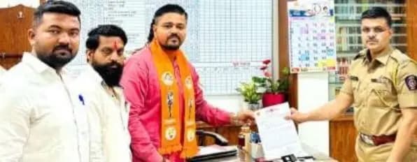 धुळे: धुळे मनोहर चित्र मंदिरासमोर गोळीबारानंतर शिवसेनाचा अवैध धंद्यावर तीव्र कारवाईचा इशारा