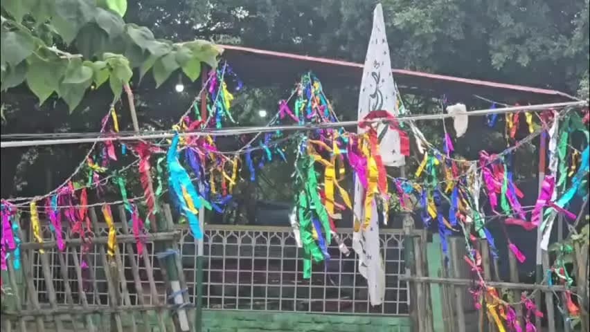 दरभंगा: 400 साल पुराने पीर बाबा के मजार को बचाने की मांग, ग्रामीणों का अनिश्चितकालीन धरना शुरू