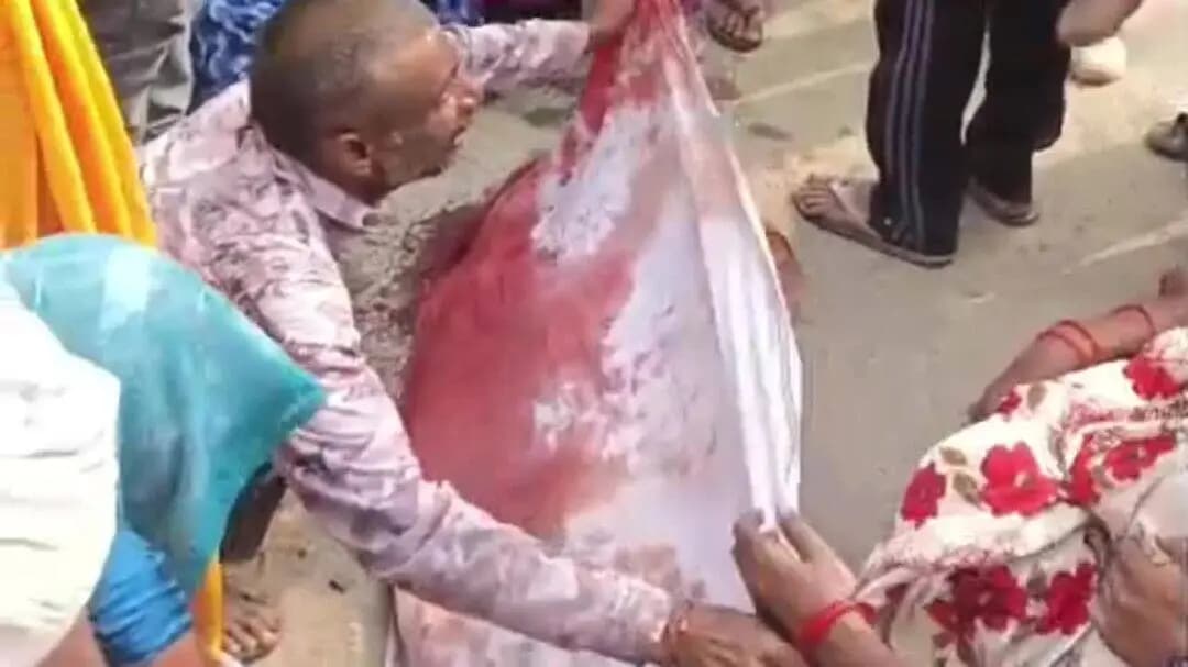 सासनी: जमीन विवाद के मुकदमे में तारीख करने न्यायालय जा रहे साइकिल सवार बुजुर्ग की अज्ञात वाहन की टक्कर से हुई मौत