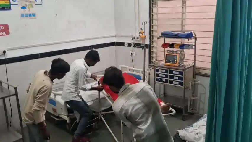 छतरपुर: संजयनगर तिराहे पर ट्रैक्टर चढ़ाने से युवक की मौत, दो अन्य घायल; आरोपियों पर मारपीट का आरोप