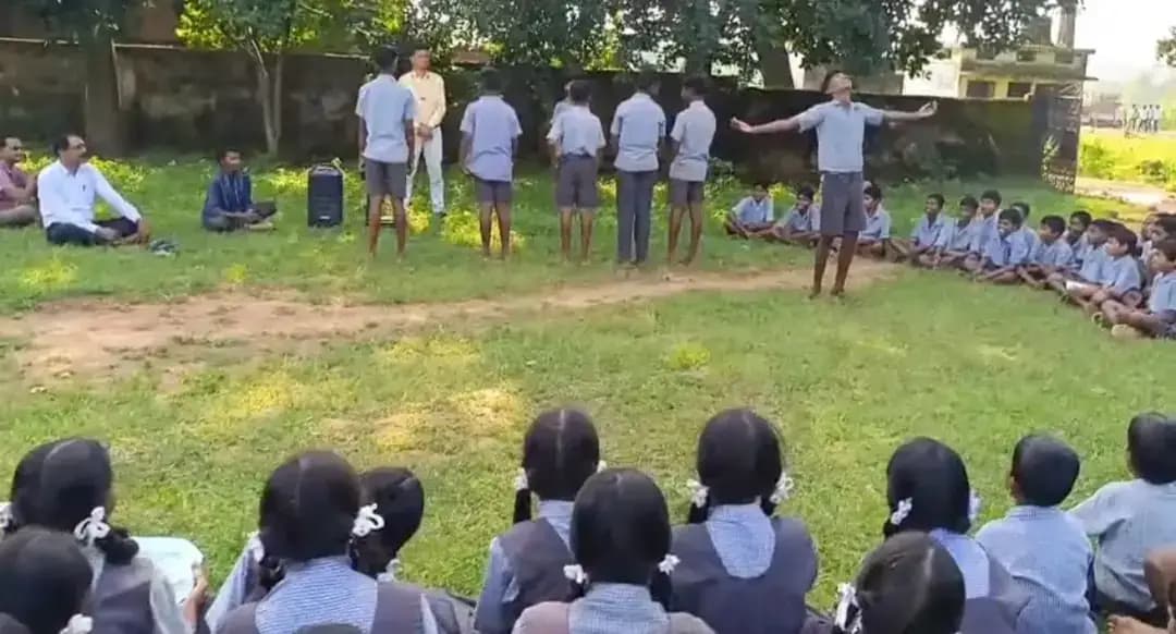 नमो सेवा गाथा के तहत नुक्कड़ नाटकों से दिया जनजागरूकता का संदेश
सेवा, स्वच्छता, नशामुक्ति, पर्यावरण एवं जल संरक्षण के प्रति ग्रामीणों को किया जागरूक।
<nis:link nis:type=tag nis:id=मेरेसपनोंकाभारत nis:value=मेरेसपनोंकाभारत nis:enabled=true nis:link/> <nis:link nis:type=tag nis:id=meresapnokabharat nis:value=MereSapnoKaBharat nis:enabled=true nis:link/>
<nis:link nis:type=tag nis:id=सेवा_संकल्प_अभियान nis:value=सेवा_संकल्प_अभियान nis:enabled=true nis:link/> <nis:link nis:type=tag nis:id=सेवा_की_कहानी nis:value=सेवा_की_कहानी nis:enabled=true nis:link/> <nis:link nis:type=tag nis:id=sevasankalpabhiyan nis:value=SevaSankalpAbhiyan nis:enabled=true nis:link/>