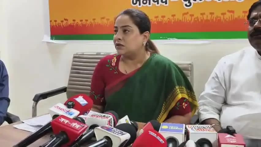 बुलंदशहर: कांग्रेस के सवालों पर भाजपा का पलटवार, जिला पंचायत अध्यक्ष डॉ अंतुल तेवतिया ने कांग्रेस के आरोपों पर रखा भाजपा का पक्ष
