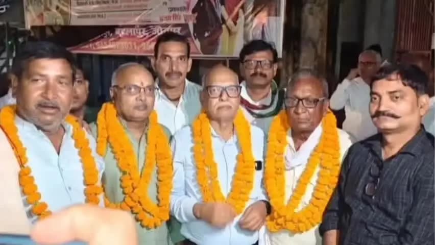 बदलापुर: बदलापुर में सल्तनत बहादुर इंटर कॉलेज के प्रबंधक बने ओमप्रकाश सिंह, अनिल सिंह मुन्ना बने अध्यक्ष, चुनाव संपन्न