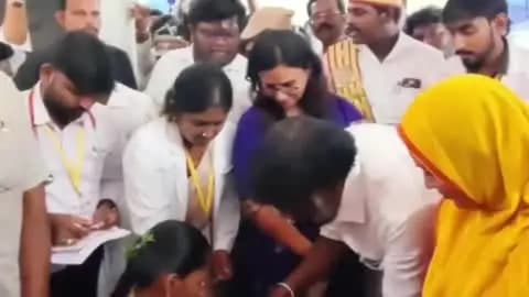 வாலாஜா: வாலாஜா அரசு மருத்துவமனையில் தாய்மாமன் தங்க மோதிர திட்டத்தினை கூட்டுறவுத்துறை அமைச்சர் காந்திராஜ் தொடங்கி வைத்தார்