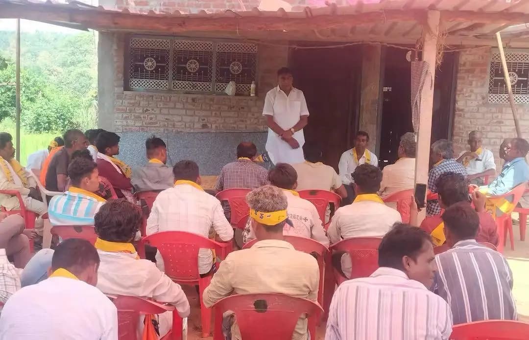 સીંગવડ: મંડેર તાલુકા પંચાયત ખાતે આમ આદમી પાર્ટીની સંગઠનાત્મક બેઠક યોજાઈ