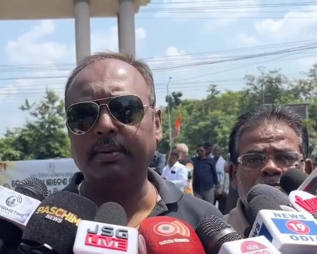 ଝାରସୁଗୁଡା: ଝାରସୁଗୁଡ଼ାରେ SIR ବିରୋଧରେ କଂଗ୍ରେସର ପ୍ରତିବାଦ, ମୁଖ୍ୟ ନିର୍ବାଚନ କମିଶନରଙ୍କ ଇସ୍ତଫା ଦାବି