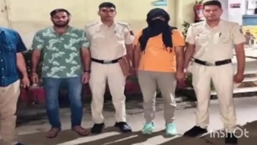 करावल नगर: दिल्ली के अलीपुर थाना पुलिस ने अवैध शराब तस्करी के खिलाफ कार्रवाई कर एक आरोपी को अवैध देसी शराब के साथ गिरफ्तार किया