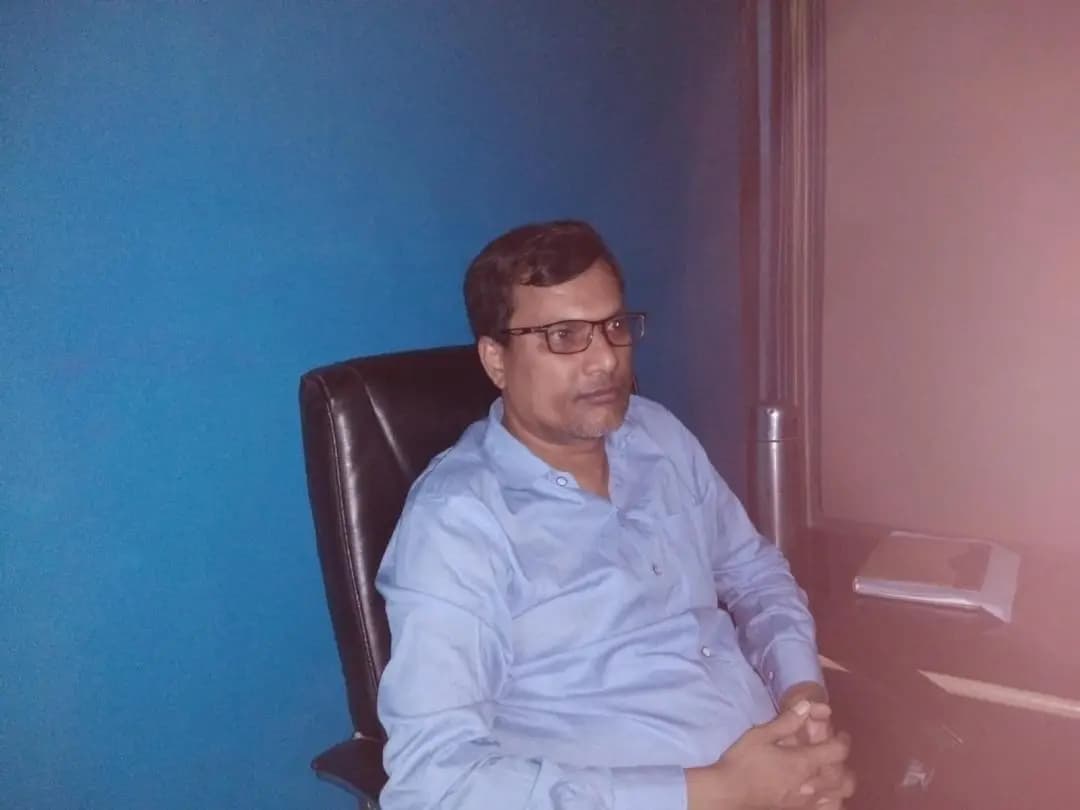 बारसोई: कटिहार में पूर्व एसडीएम पवन कुमार मंडल का निधन, अनुमंडल कार्यालय में दो मिनट का मौन